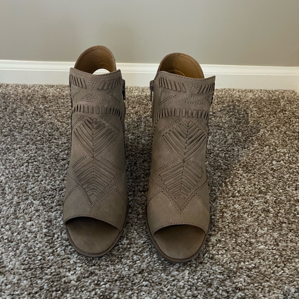 Universal Thread Taupe Peep-Toe Ankle Booties